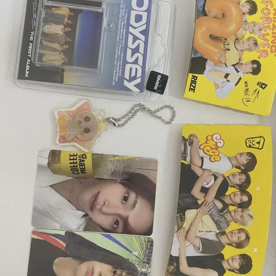 

Mega Coffee Riize Odyssey Summini Wonbin Eunseok Photocard & Poster Album