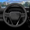 Pohodlný kožený potah na volant do auta Ultratenký protiskluzový obal na rukojeť auta pro Toyota RAV4 RAV-4 2019-2026
