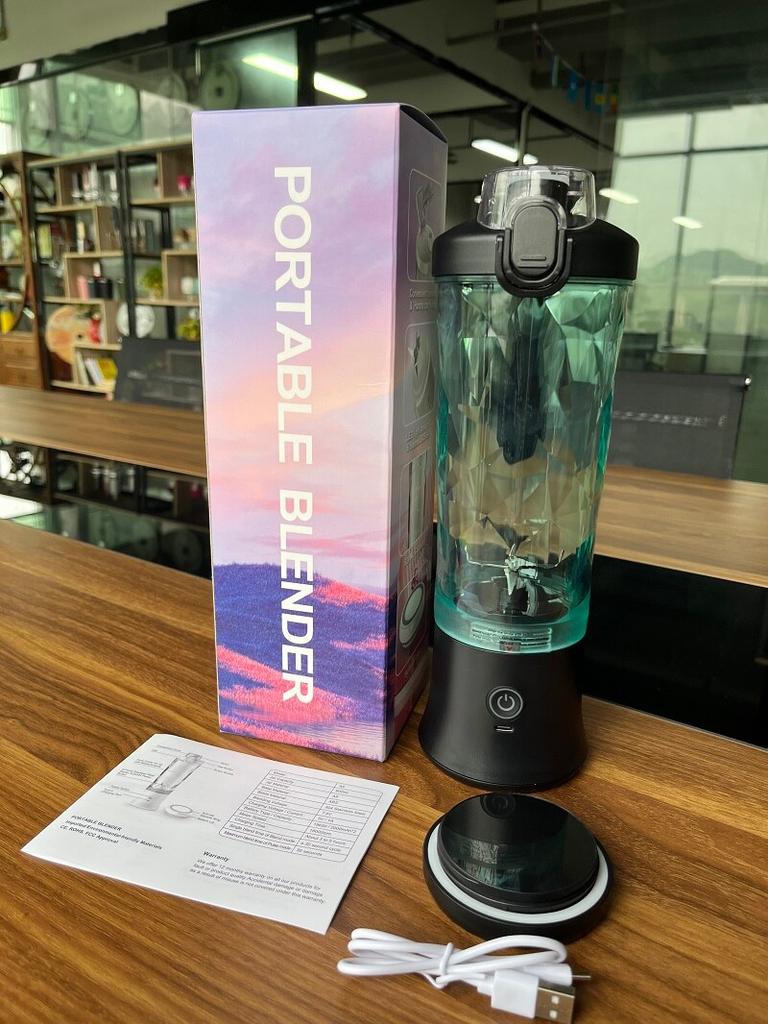 Portable Juicer Blender IPX7 Wireless Fruit Juicer USB Rechargeable 600ml Large Capacity Juice Cup for Sports