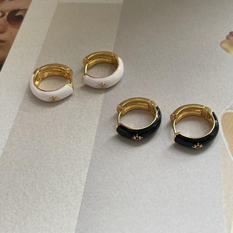 French Enamel Sun Round Hoop Earrings for Women Minimalist Glazed Starlight Star Elegant Ear Buckle Fashion Jewelry Accessories