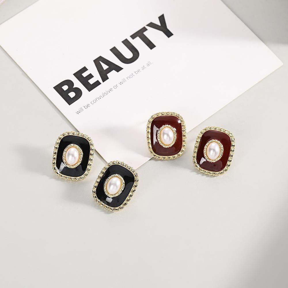 Retro Temperament Red Drop Glaze Geometric Square Gold Edge Pearl Stud Earrings for Women Piercing Stud Earrings Jewelry Gift