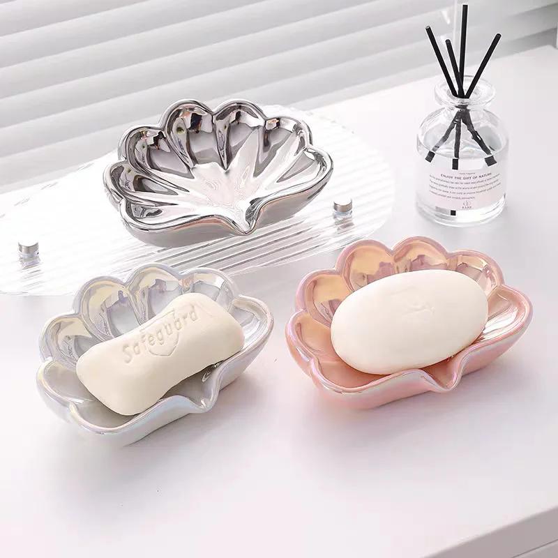Creative Shell Ceramic Soap Dish Bathroom Accessories Soap Draining Holder Elegant Desktop Makeup Jewelry Display Tray