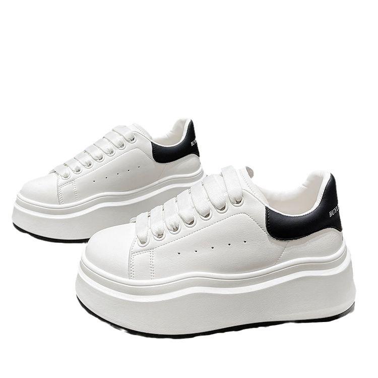 Small man increases height and platform women's spring new versatile casual leather muffin skateboard shoes single shoes