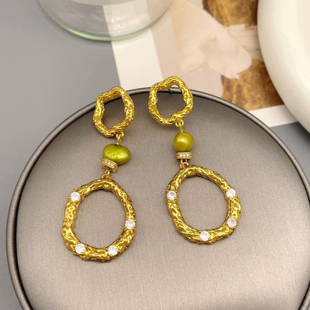 European & American Retro Hammered Double Circle Pearl Statement Earrings