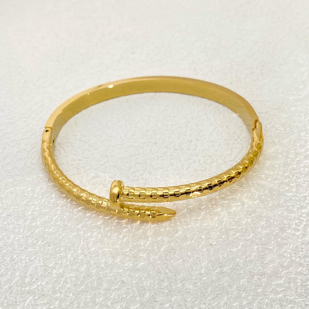 Minimalist Titanium Steel Nail Bracelet - Versatile Women's Retro Design