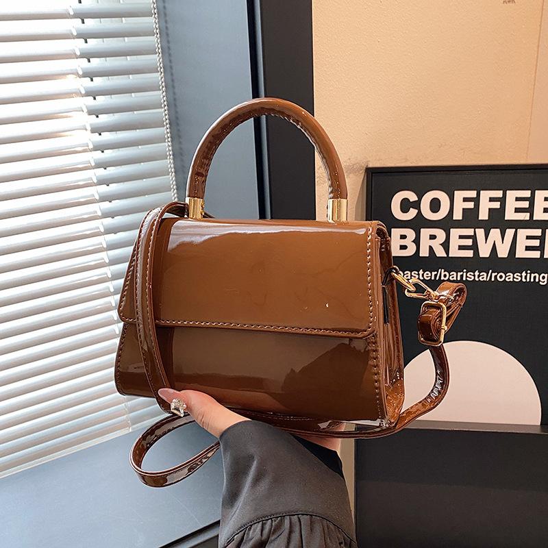 2026 Newest French Fashi Crossbody Bag For Women Versatile Solid Color Case Design Patent Leather Shoulder Bags For Lady