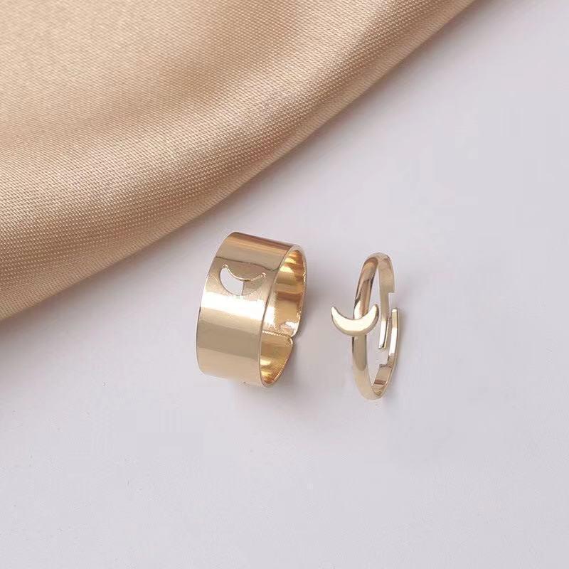 Versatile Women's Fashion Couple Rings: Light Luxury, Colorfast, Unisex Knuckle & Plain Finger Rings