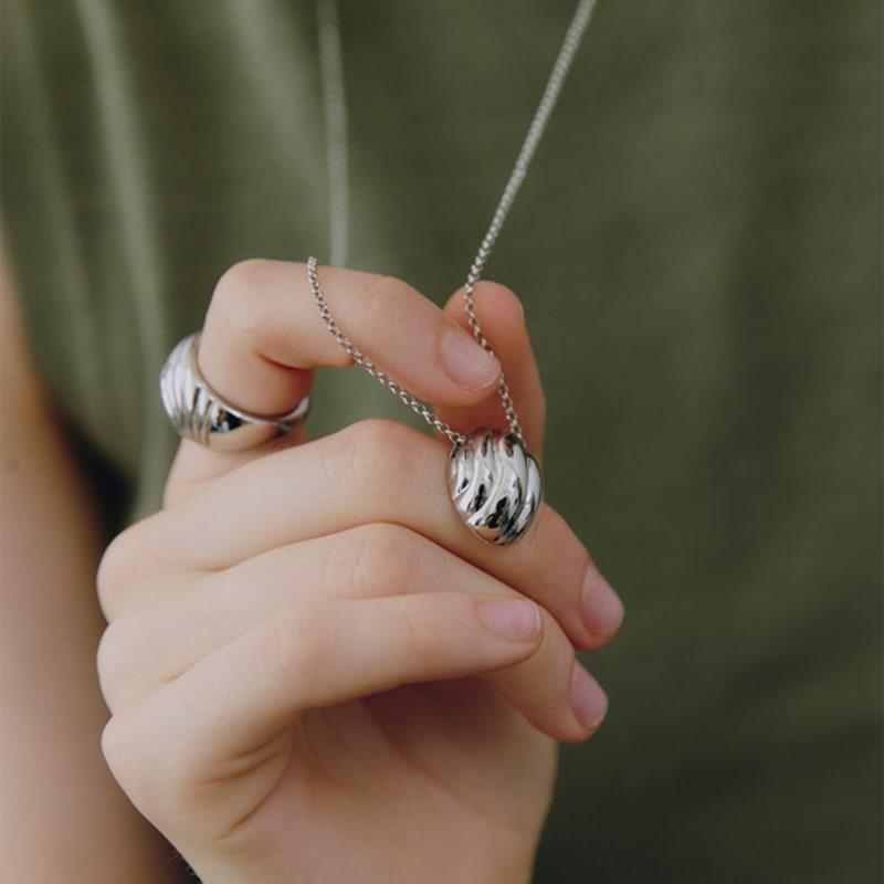 VINTAGE HOLLYWOOD Cozy Wave Necklace_VH2579NE001M