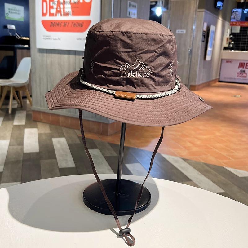 Chapéu de Pescador Masculino Bordado com Letra Etiqueta de Couro Chapéu de Cowboy Impermeável para Uso ao Ar Livre Caminhada Pesca Aba Leve de 8cm Chapéu de Sol Anti-UV