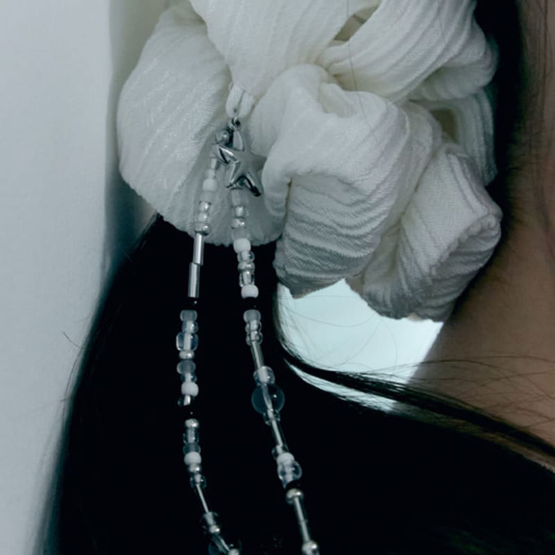 Oart Beads Scrunchy [WHITE]
