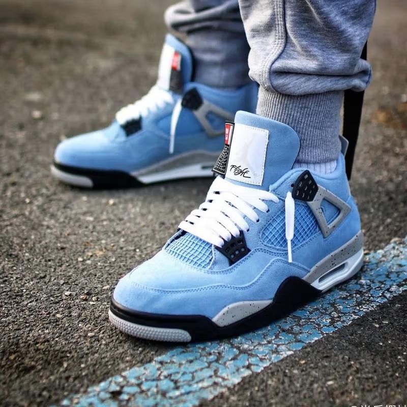 Jordan Kids Air Jordan 4 Retro "University Blue" Sneakers 408452-400