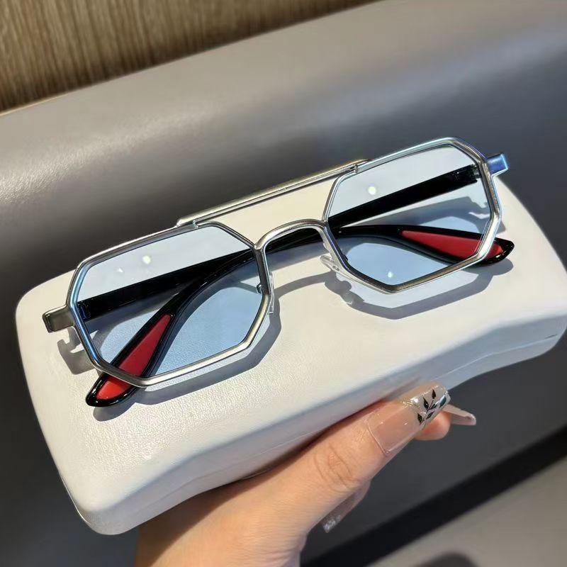 Vintage Square Eyeglasses for Men Steampunk Sunglasses Retro Women Punk Style Fashion Glasses Retro Shades UV400 Eyewear