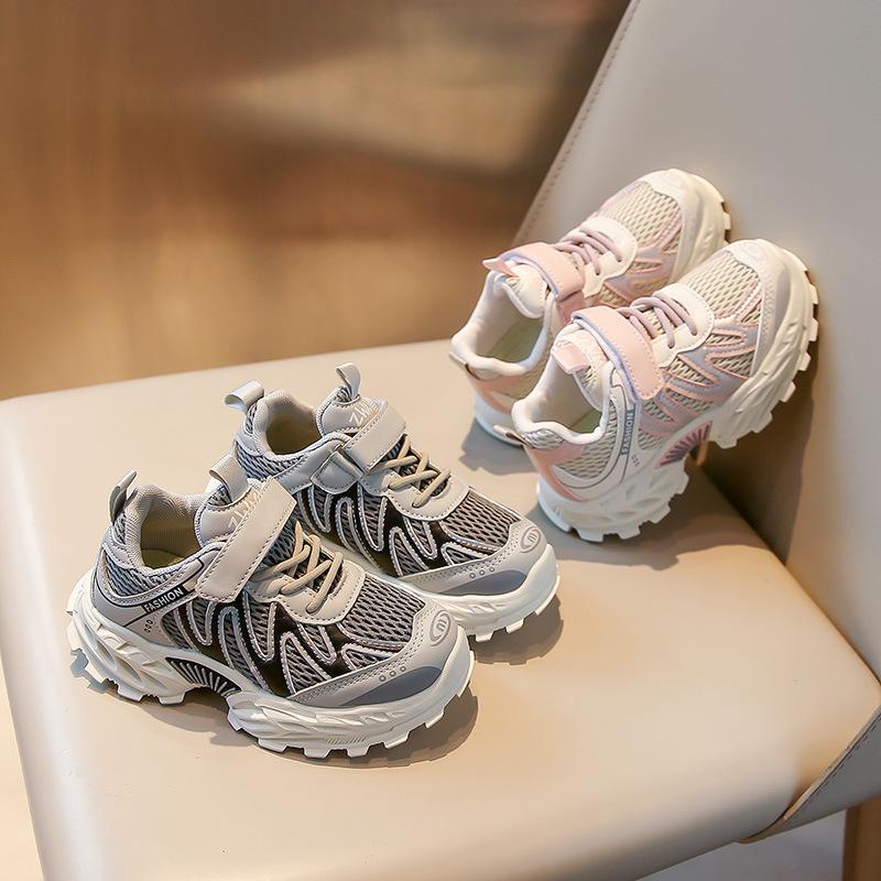 Children's mesh sneakers 2025 autumn new soft-soled non-slip and breathable fashion versatile medium and older children's casual shoes