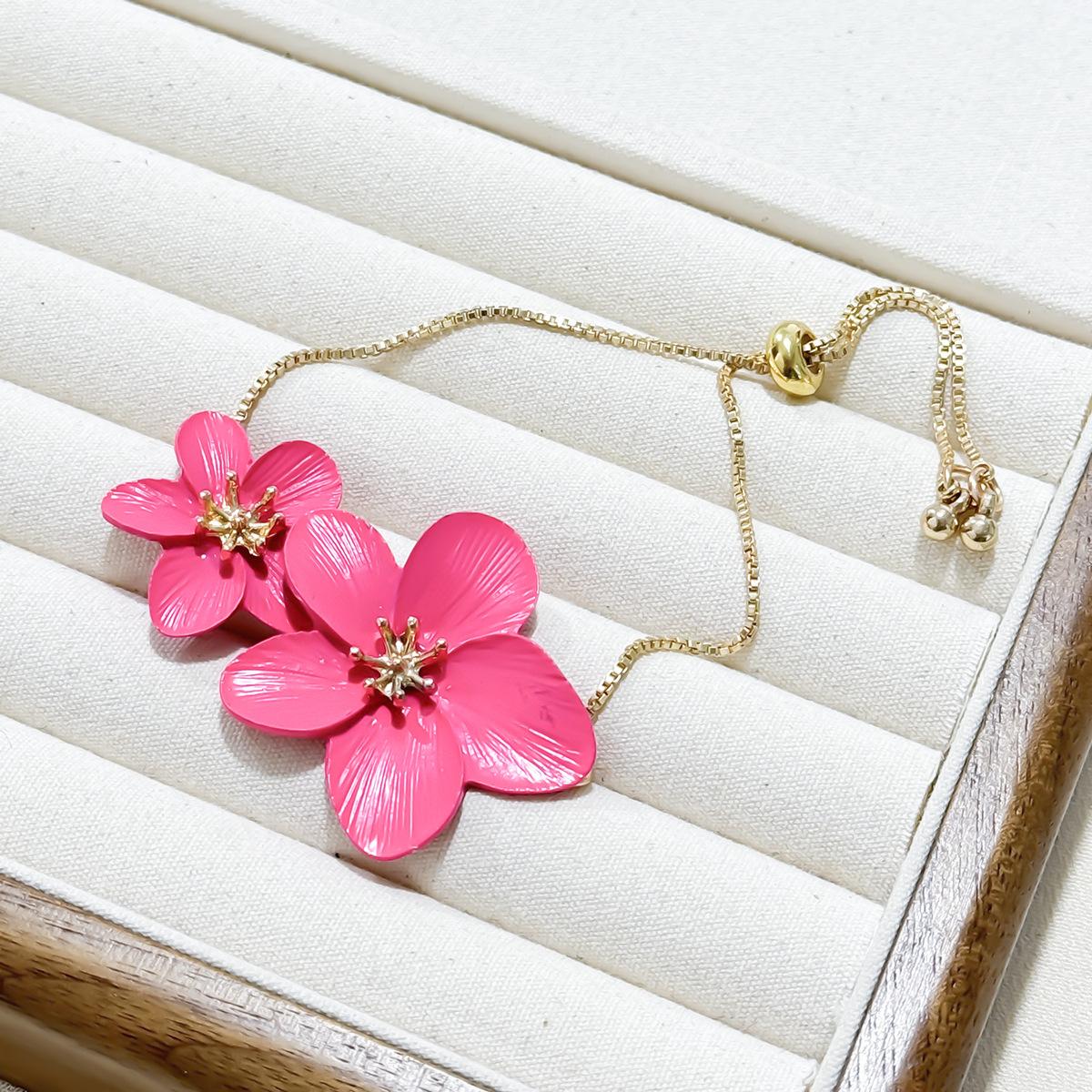 

Браслет с двойной цветочной цепочкой и драконьим фруктом для женщин, модный тренд, универсальные нишевые персонализированные ювелирные изделия