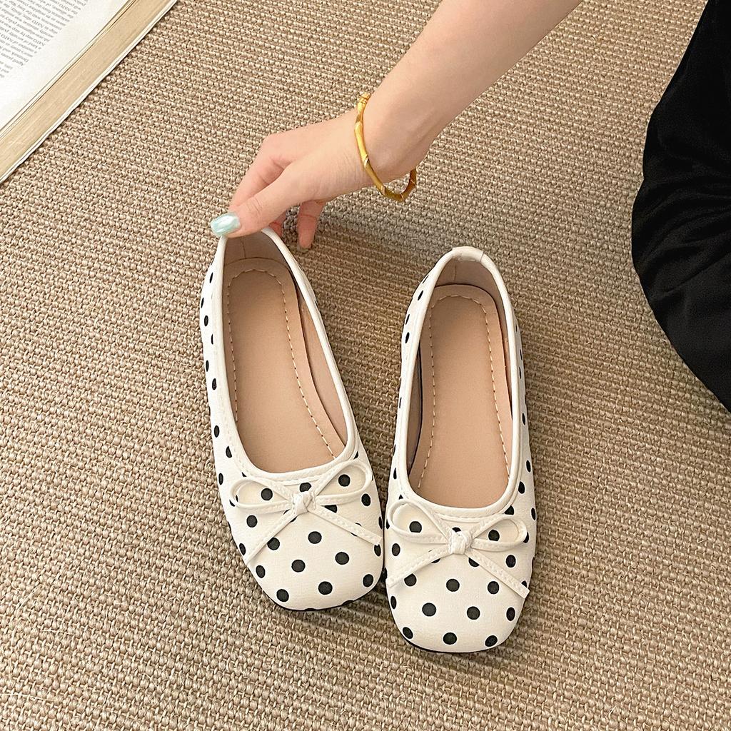 Polka dot versatile retro French flat-bottomed shallow mouth single shoes women's summer 2026 new with skirt soft-soled Mary Jane shoes