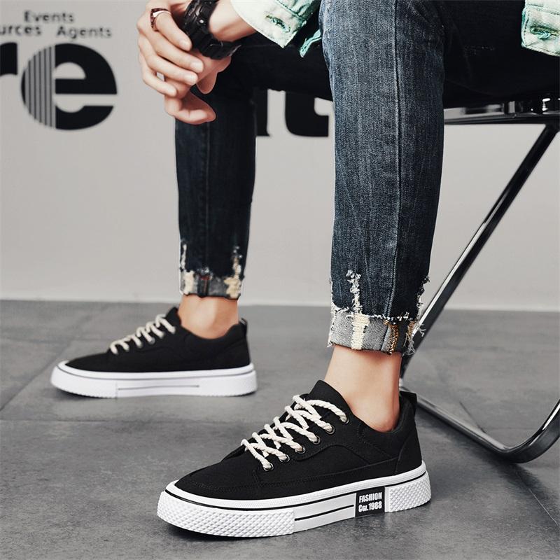 New Men's Classic Four Seasons Fashion Low Top Canvas Skateboarding Shoes Comfortable Soft Sole Sneakers