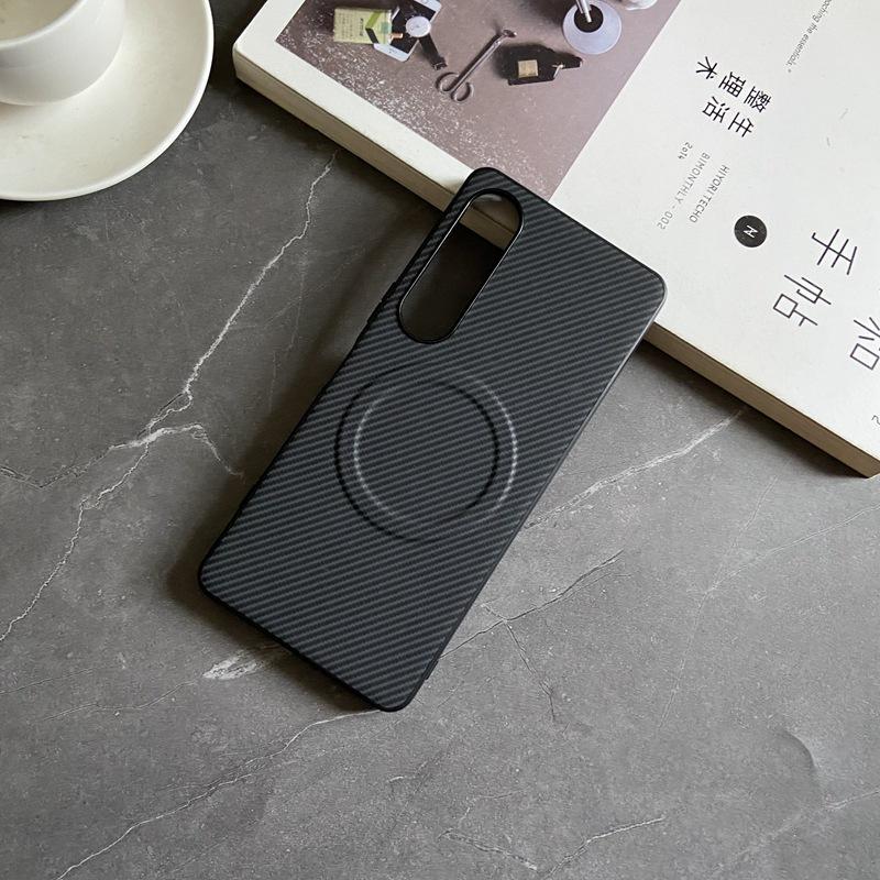 Applicable to Sony Xperia 1VI mobile phone case anti-drop 11VI simple skin feeling 1IV carbon fiber pattern magnetic protective case