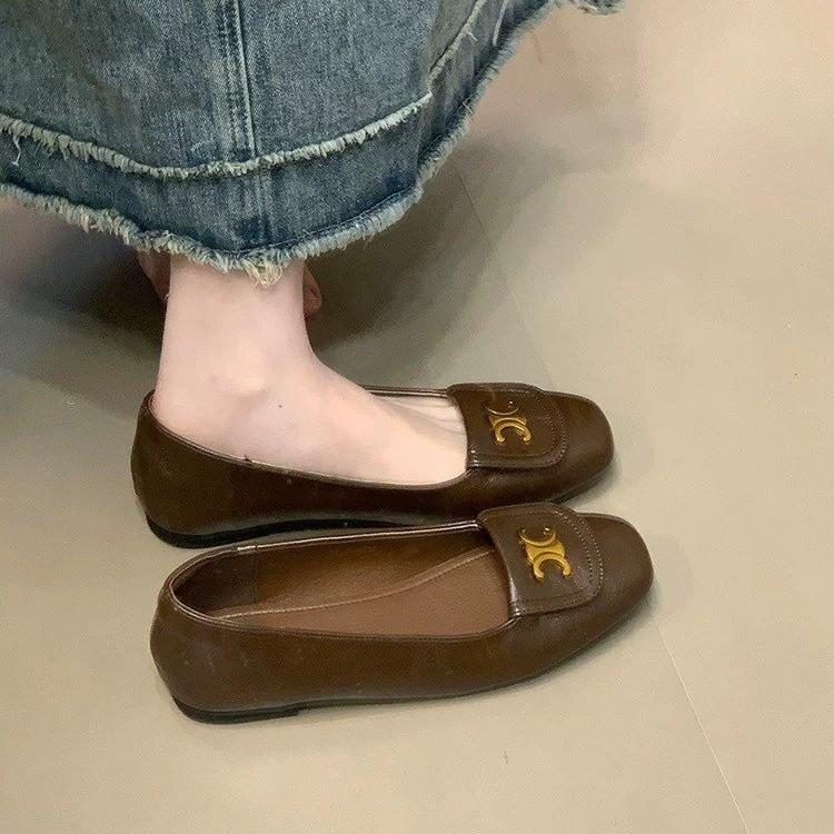 Women's fashion casual comfortable soles women's white imitation leather elastic new metal letter one-foot flat ballet shoes