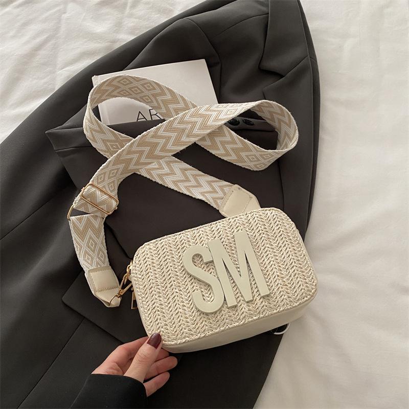 

2025 spring new casual small square bag trend fashion simple foreign style shoulder messenger bag women белый