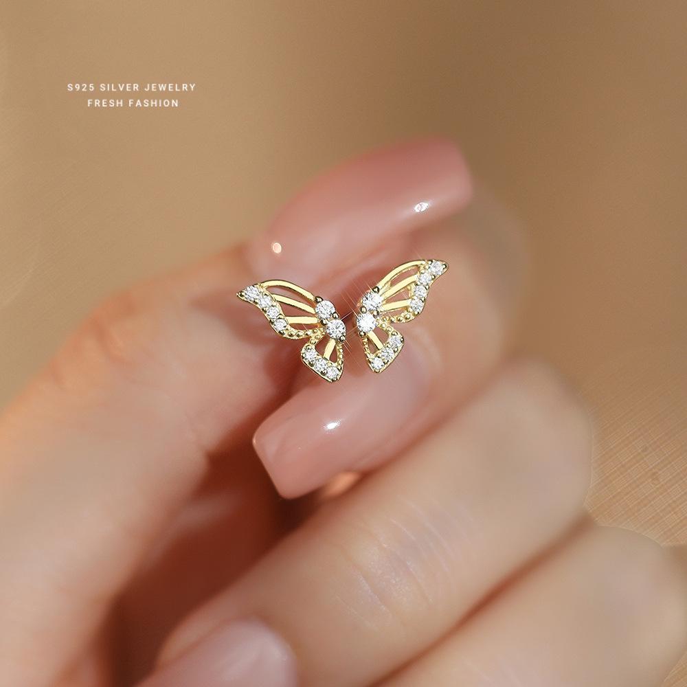

Fashionable Hollowed Butterfly Wing Earrings for Women S925 Sterling Silver Exquisite Zircon Light Luxury Ear Accessories золотой