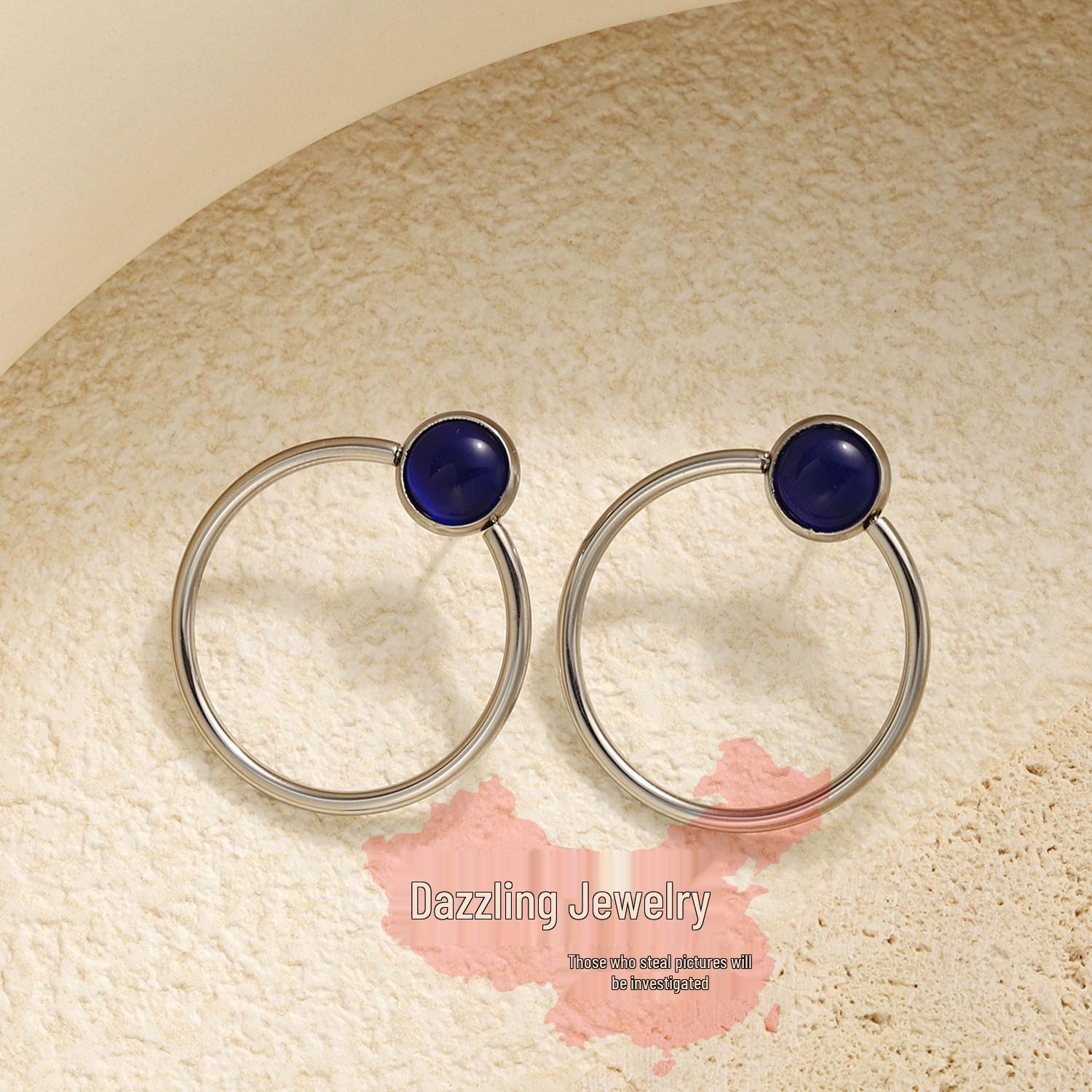 European & American Retro Double-Layer C-Shaped Golden Earrings - Luxurious High-End, 316 Stainless Titanium Steel with Unique Personality.