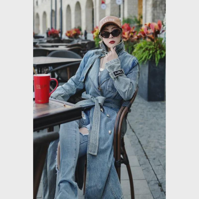 Mittellanger Denim-Windbreaker für Damen: Stilvoll & Ladylike für Frühjahr/Herbst 2024