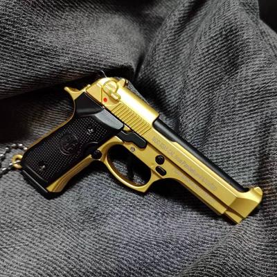 Liga 1:3 Escala 92F Pistola Chaveiro Mini M9a3 Arma de Brinquedo Modelo de Arma Chaveiro de Metal Para Adultos Crianças Presente de Natal