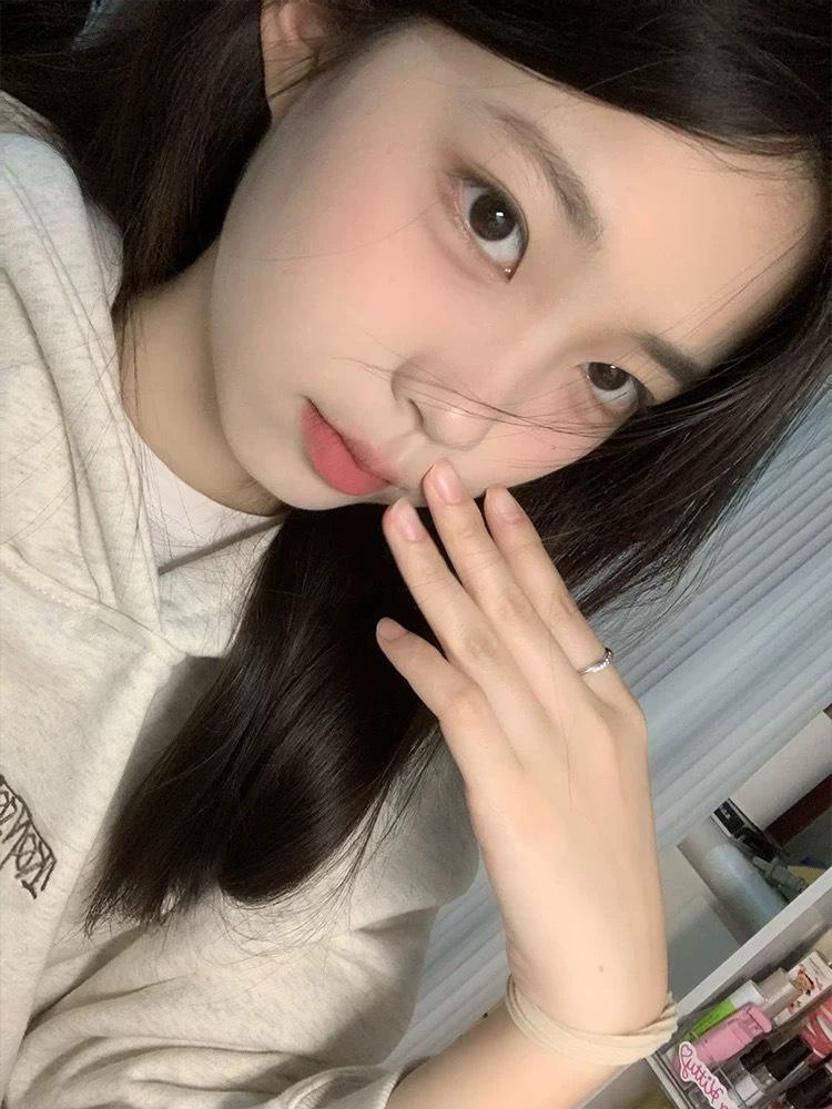 Sudaderas de Terciopelo Bordado Pesado para Mujer - Gruesas, Moda Urbana para Primavera, Otoño e Invierno. Ajuste Holgado para Parejas.