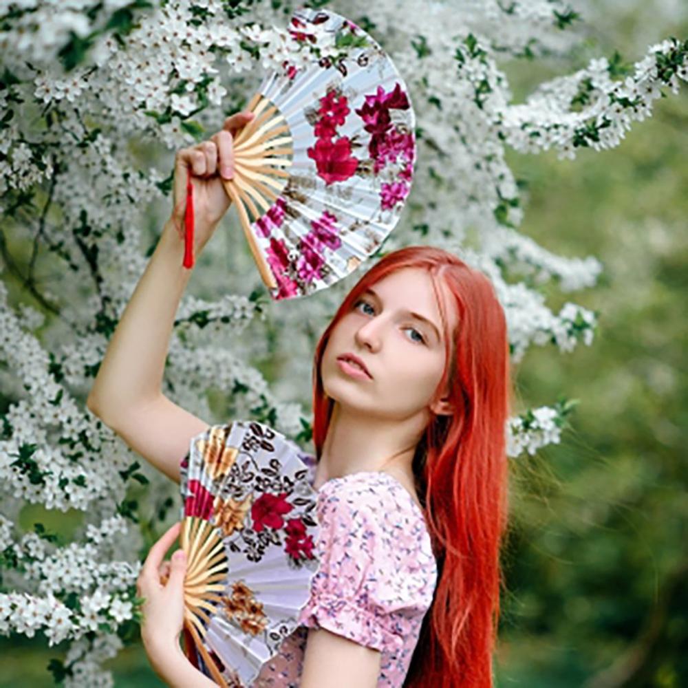 Style Bamboo Wooden Personalized Flower Home Decoration Dance Hand Fan Folding Fan Fan Crafts