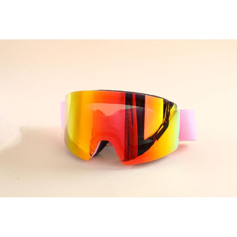 Double-layer anti-fog ski goggles, essential for skiing, offering wind and sand protection, UV protection, and snow blindness prevention, suitable