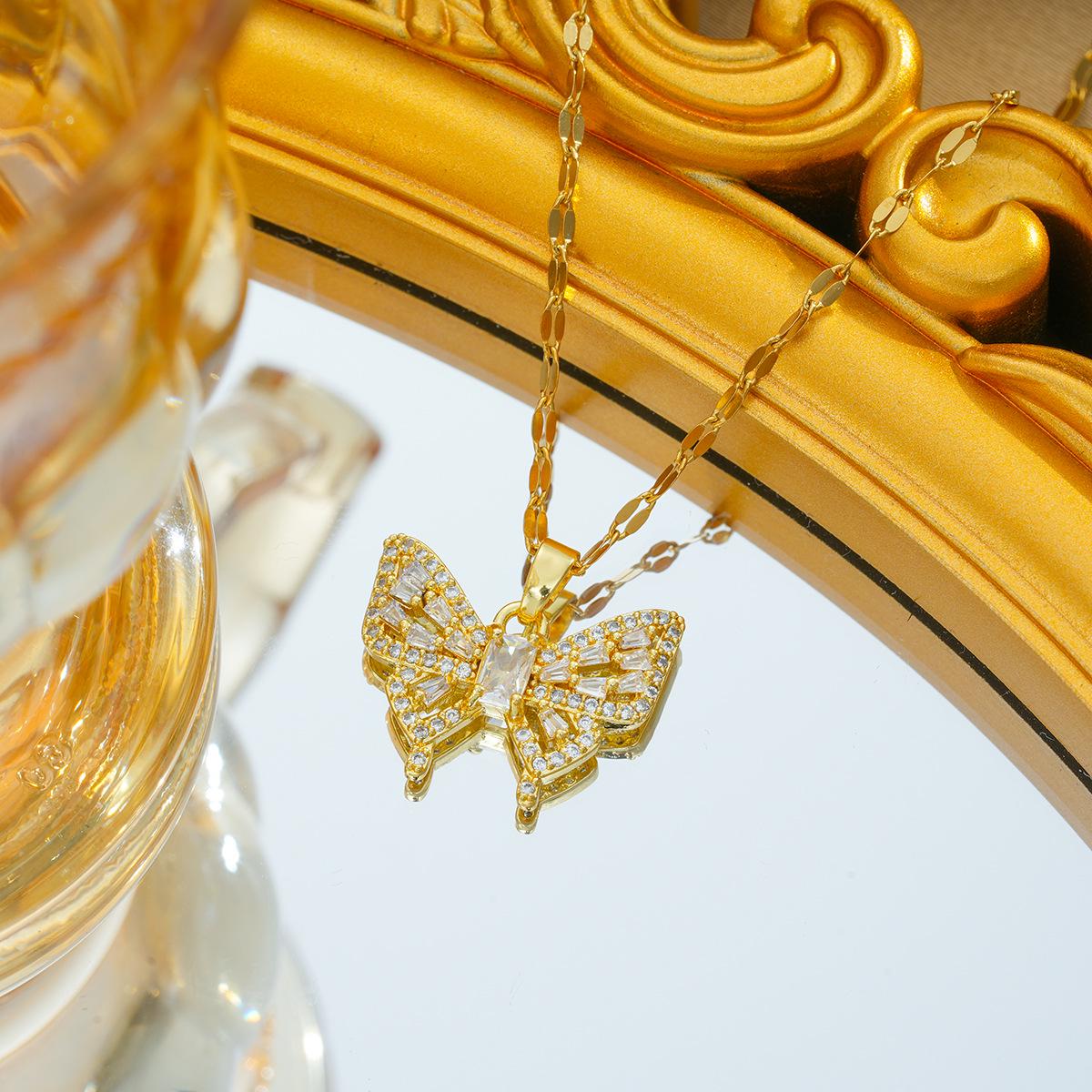 

Crystal Zirconia Hollow Butterfly Choker Necklace in Electroplated Gold – Douyin Style, Non-Fading Titanium Steel