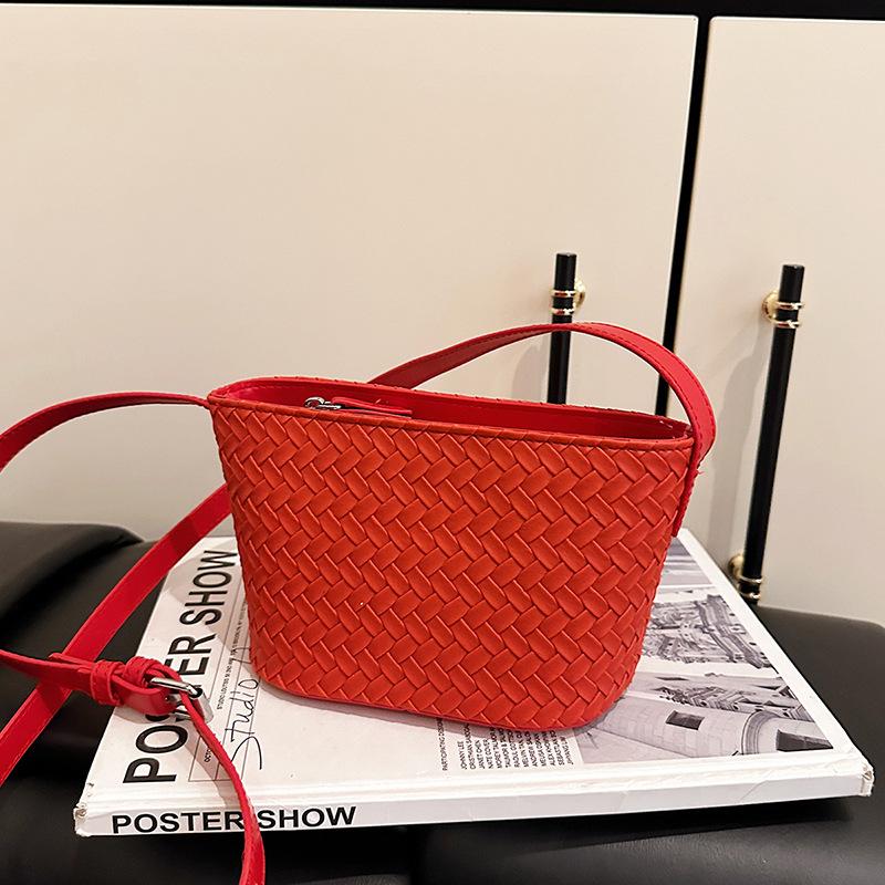 Spring and summer niche portable women's bags new fashion small square bags shoulder bags versatile messenger bags