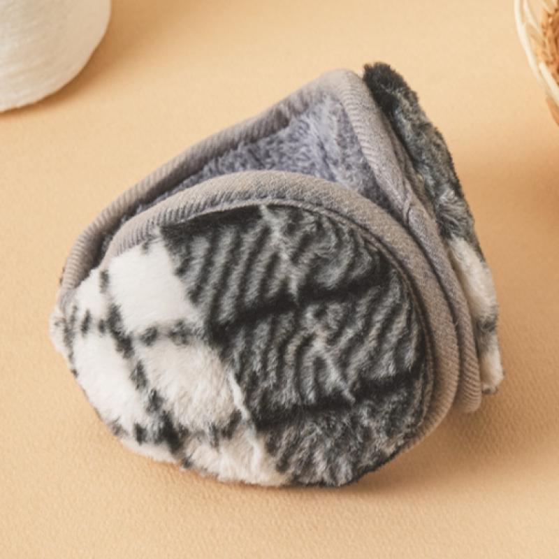 Daiso Checkered Fur Point Foldable Earmuffs Grey