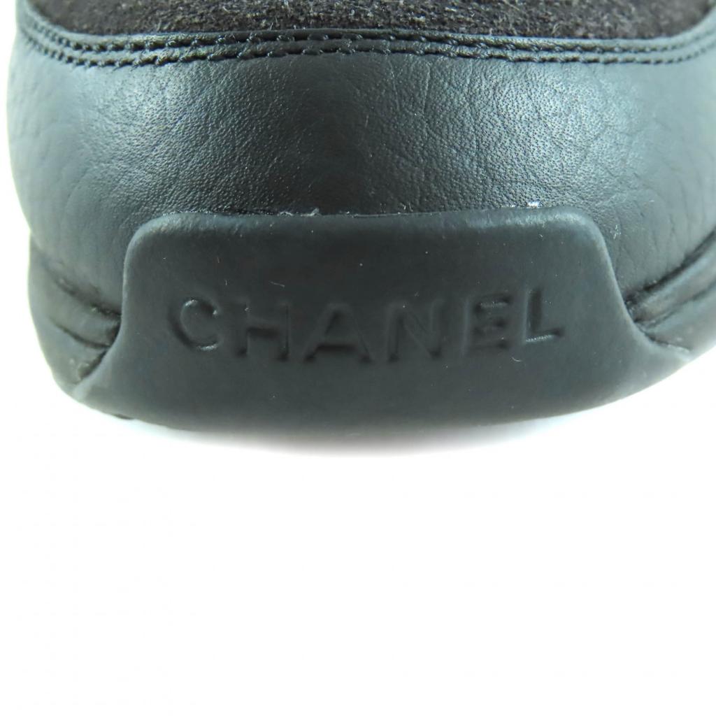 Ausgezeichnete CHANEL Sneaker Schwarz Weiß Leder Damen 37 G38299 Gebraucht