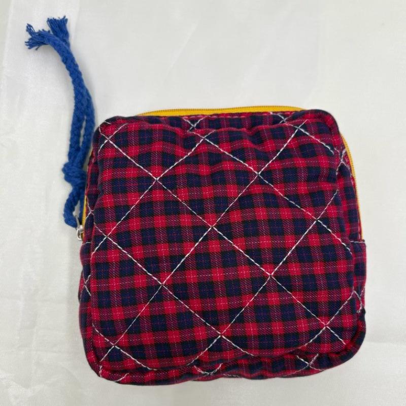 Heart Print Sanitary Napkins Storage Bag Feminine Period Pouch Portable Tampon Organizer Bag Mini Makeup Lipstick Storage Pouch