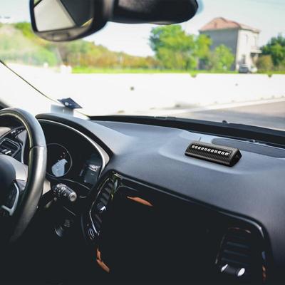 Universeller Auto-Scheibenbrecher Temporäre Parkkarte für das Auto Nummernschild Parkkarte für das Auto Styling Elegantes Innenzubehör