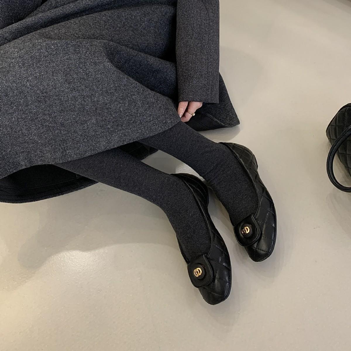 

Французские маленькие ароматные туфли Мэри Джейн на плоской подошве, черные туфли, осенне-зимние ретро туфли на поздний вечерний ветер, одинарные туфли, женская обувь на мягкой подошве 39 чёрный