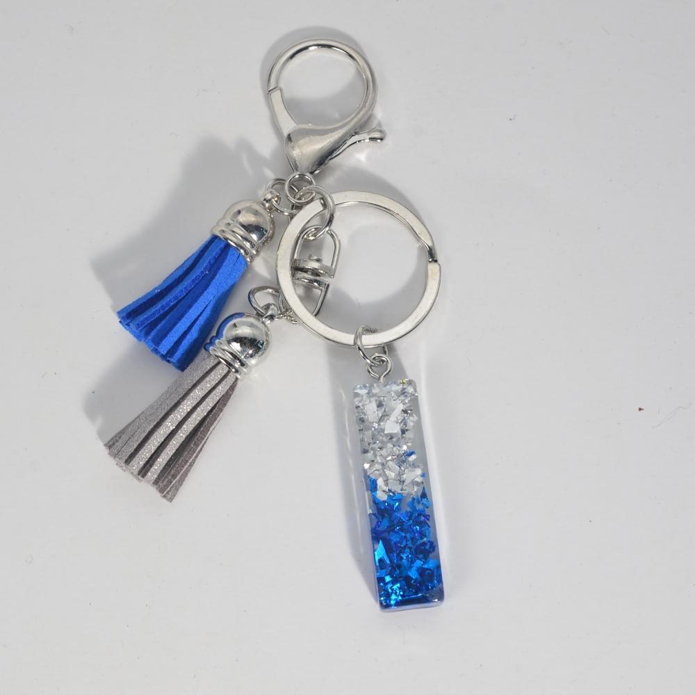 Креативные брелки из смолы с 26 буквами и кисточками — фото 16