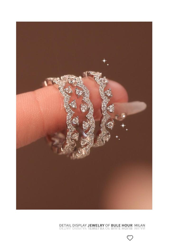 Zirconia Rhinestone Lace Ring: Retro Light Luxury, Exquisite Fashion Jewelry for Women