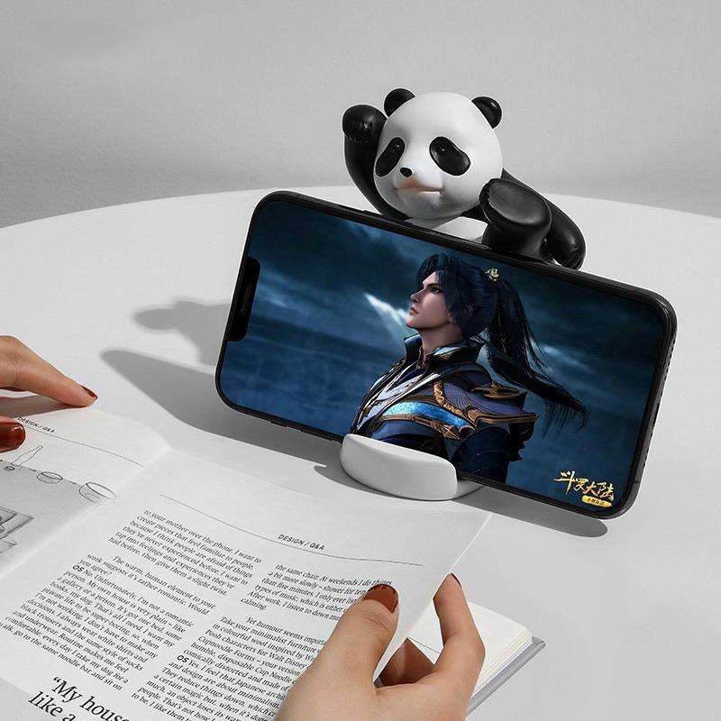 Cartoon Panda Stand for Mobile Phones and Tablets Universal Lazy Artifact Fun and Cute Decorative Ornaments