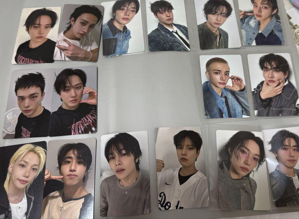 [USED] Stray Kids KARMA HMV store bonus trading card + Hollow regular edition trading card complete set