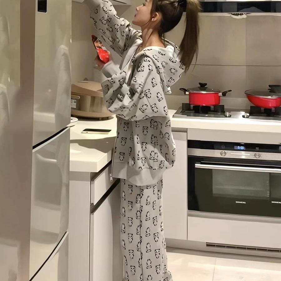 

Женский осенний худи большого размера с капюшоном и брюки с широкими штанинами, комплект из двух предметов (Обхват бедер, подходит для 26-300 цзиней) XL [120-150 jin]