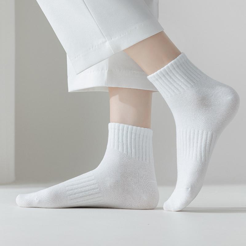 3 Pairs Women's Mid-tube Socks Ankle Socks Vertical Stripes Spring and Autumn Socks Sports Cotton Socks