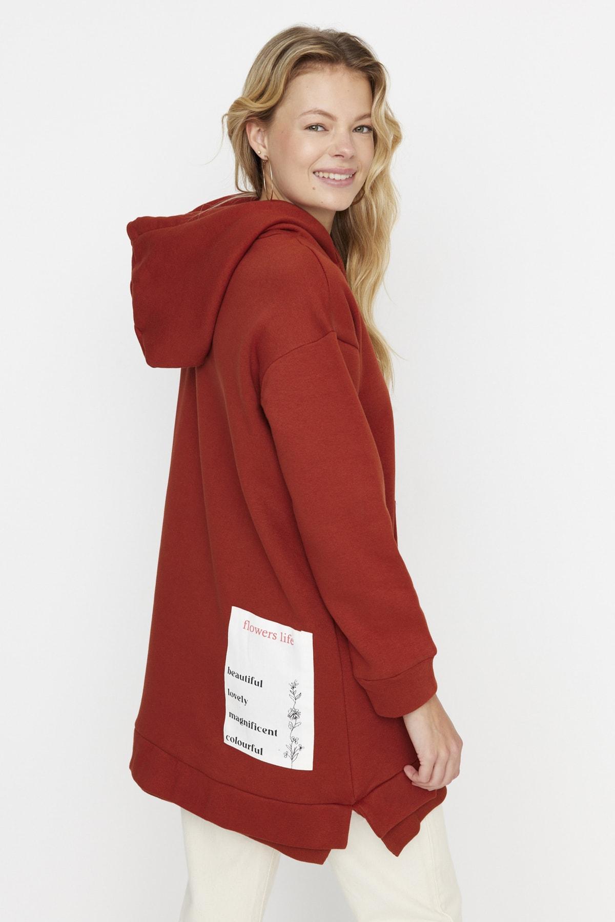 

Вязаный свитшот с капюшоном и деталью на спине TCTAW23TW00261