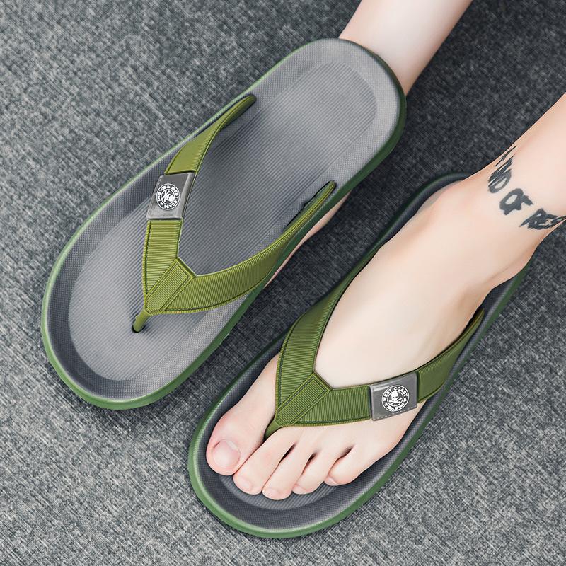 2023 Summer New Men's Outdoor Feet Clamping Board Large Home Casual Sandals