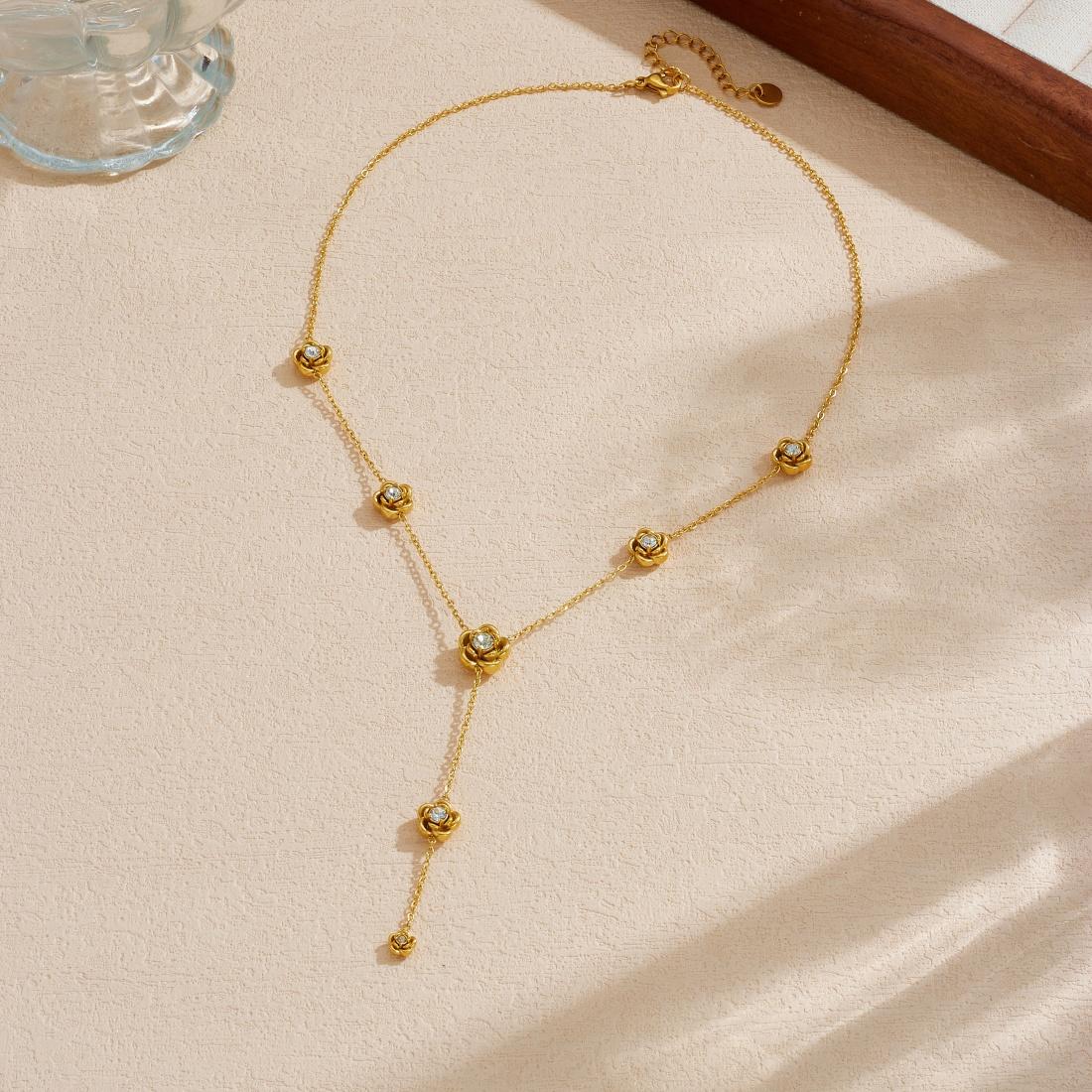 Zircon Exquisite Spiral Flower Long Pendant Necklace Lady 316L Stainless Steel 18k Gold Plated Waterproof Jewelry