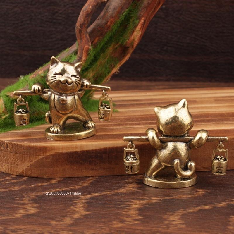 Retro Brass Lucky Cat Figurine Small Miniature Creative Tea Pet Sculpture Decoration Feng Shui for Home Cabinet Desk Office Gift