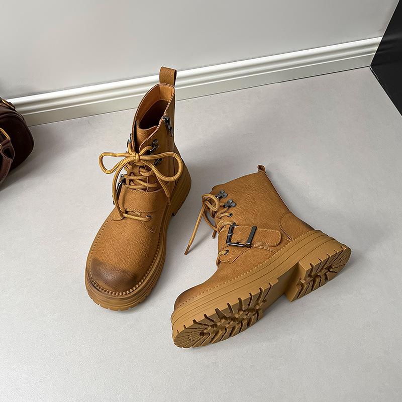 2025 autumn and winter new thick-soled lace-up Martin boots women's belt buckle British style polished short boots locomotive boots rhubarb boots