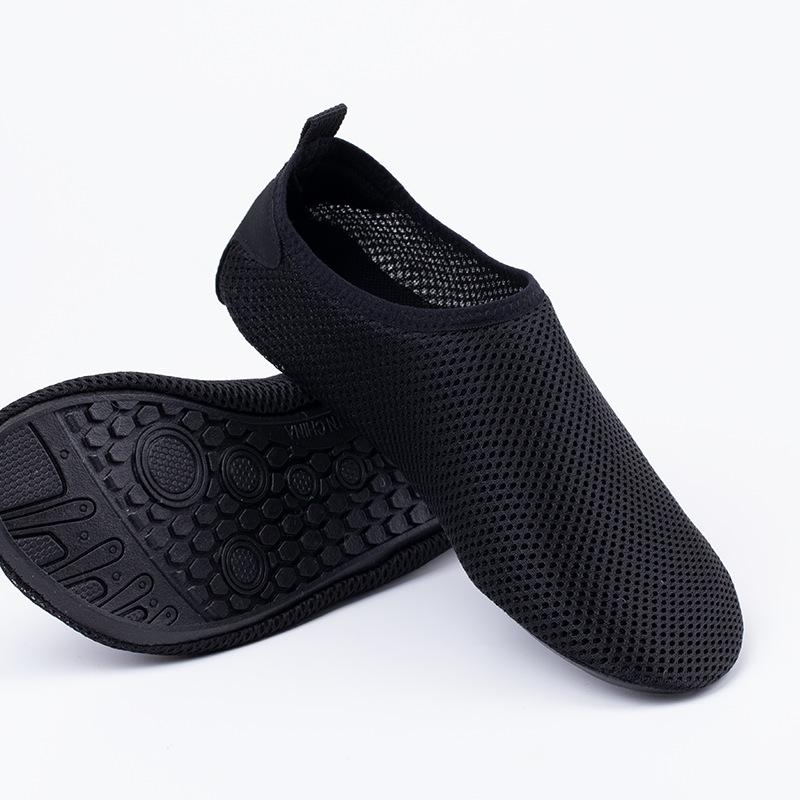 

Сетчатая мягкая подошва легкая повседневная фитнес-обувь для пар, родителей и детей, пляжная обувь, носки, кроссовки для бега на открытом воздухе 42/43 чёрный