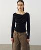 NOIRER FOR WOMAN Off-Shoulder Shirred T-Shirt (Black)